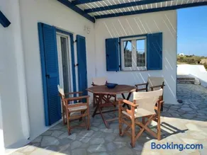Beachfront Villa Gia Paros - Image 2