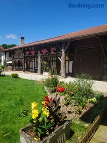 La Varnière - B&B with communal kitchen - Image 1