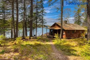 Waterfront cabin with ocean view & private dock - Image 1