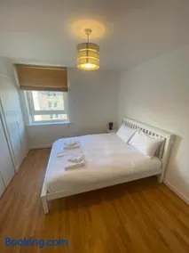 Carnegie - 1BD, steps away from Arthur's Seat - Image 3