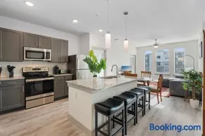 Luxury Apartments Near Airport - Image 5