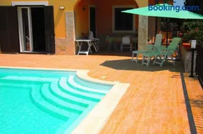 Happy Holiday Villa - Pool & Garden - Image 3