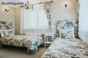Van Vila - Image 1