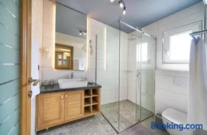 LUXE house near beach with pool,jacuzzi, sauna - Image 3