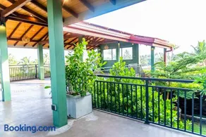 Marine Sky Apartment - Image 2
