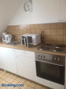 DG Rechts 108A 2 Zimmer Apartment Dachgeschoss - Image 5