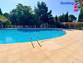 Quiet, shared pool, secure residence, view, free parking - Image 2