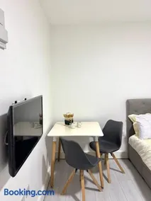 Cozy Golders Green Studio Flat - Image 2