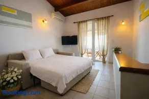 Glyfada beach two floors apartment 2-3 people - Image 4