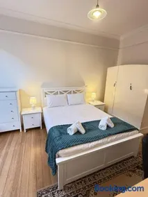 Central Sandy Bay Retreat - Image 2