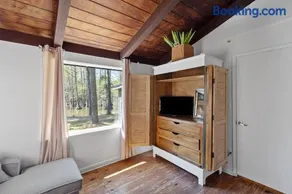 Emerald Cottage Paddle, Relax & UnwindKayaks - Image 2