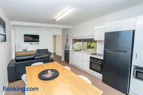 Belles on Ballow - Wombat Lodge - Image 3