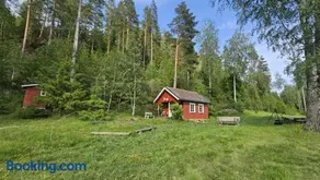 Cozy Off-Grid Cabin - No Power, No Running Water - Image 2