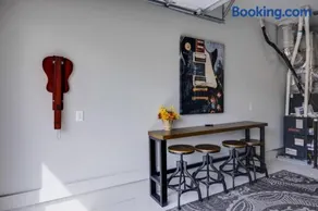 Music City Home Four Bedrooms Four Bathrooms Stunning Rooftop - Image 1