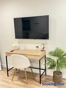 Modern and Cozy 3BR Retreat Perfect for Families or Big Group - Image 3