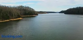Turkey Creek Cabin Rentals #1 at Tims Ford lake Tullahoma - Image 4