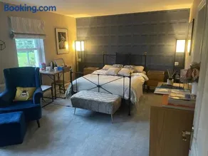 Boutique En-Suite Bedroom Cork - Image 2