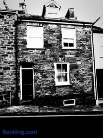 18 Church Street - Image 2