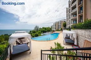 Queen's view 14-Pools-Near Botanic garden - Image 2