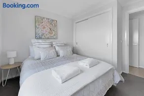 Ophir - Large Entertainer, Sleeps 11 - Image 3