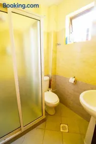 TEESTATES Homes FURNISHED STUDIO - Image 1