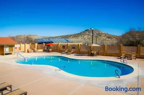 Verde Valley Lawn Cottage 10 - Image 2
