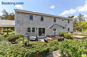 Stay On The Cape Vacation Rentals: Immaculate Home 2 Acres Short Walk To Beach - Image 2