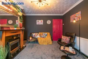 Private Parking Home Away From Home FrEsH 2 Bedroom Garden - Image 1