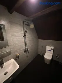 Whistling Thrush Cottage - Image 2