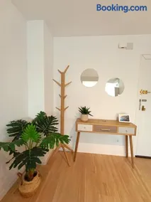 Play-Puig Beach Flat - Image 3