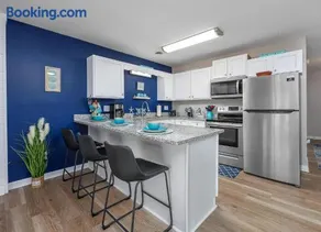 Beautifully Renovated 1 BR Condo with LED Fireplace-2 Miles from the Beach! Golf Colony 17-G - Image 5