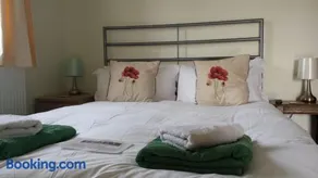 1 Bedroom Apartment with a Wonderful View - Image 2
