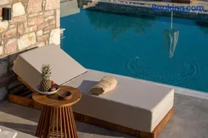 Koroni Poolside Suites - Image 4