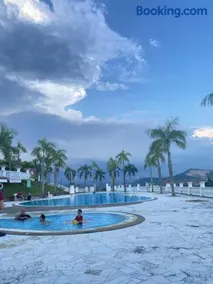 Spanish Villa homestay - Image 1