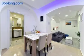 Apartment Frenki- Tkalčićeva -free parking - Image 1