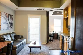 Chic City Apartment with parking Canal View RoofDeck - Image 1