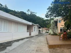 Casa Espaçosa com Piscina, Churrasqueira e Área verde em Sambaqui ao Lado da Praia - Floripa - Image 3