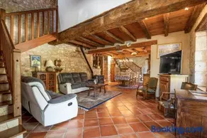 Maison spacieuse à Thenac avec piscine privée - Image 1