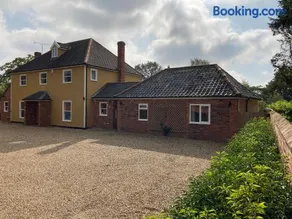 Beautifully appointed & cosy self contained annexe - Image 2