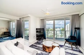 High Floor Luxury 2BR 2BA, Sleeps 6, Resort Access - Horizon by HomeStakes Stays - Image 2