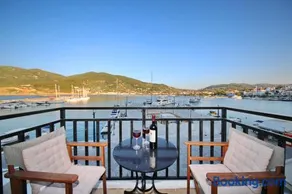 Faros Coastal Apartments - Image 2