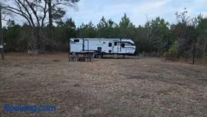 The Pinecone Retreat - Only 1 mile from i95 - Image 2