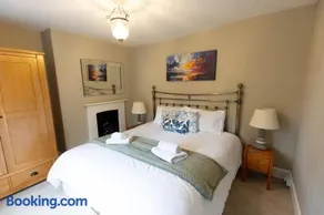 HIGH SAINT COTTAGE - Stunning 3 Bed Accommodation located in Ripon, North Yorkshire - Image 3