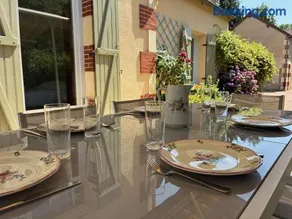 Maison de charme avec jardin au bord du canal - Image 2