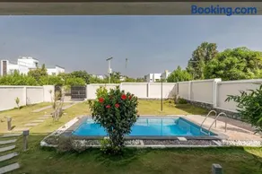 JhilMil Pool Villa by StayJade 2BHK Lawn - Image 4