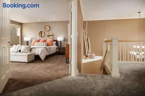 Highland Gables - Image 1