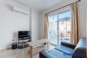 Andreas Beachfront Hostel - Image 3