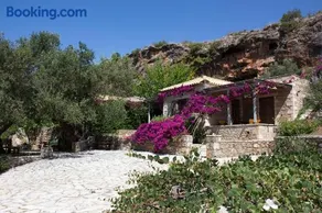 Kripia Holiday Villas - Image 1