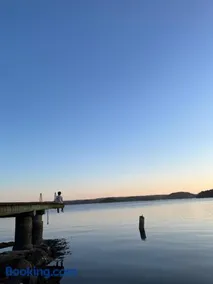 Seaside dream with jetty & guest cottage - Image 3