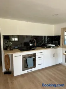 Studio au calme avec terrasse - Image 3